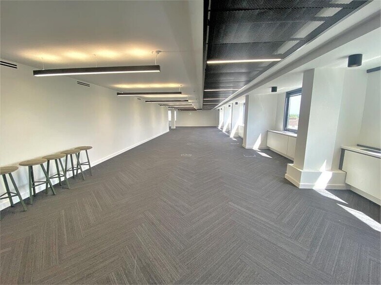 1000 Great West Rd, Brentford à louer - Photo de l’immeuble – Image 2 sur 151