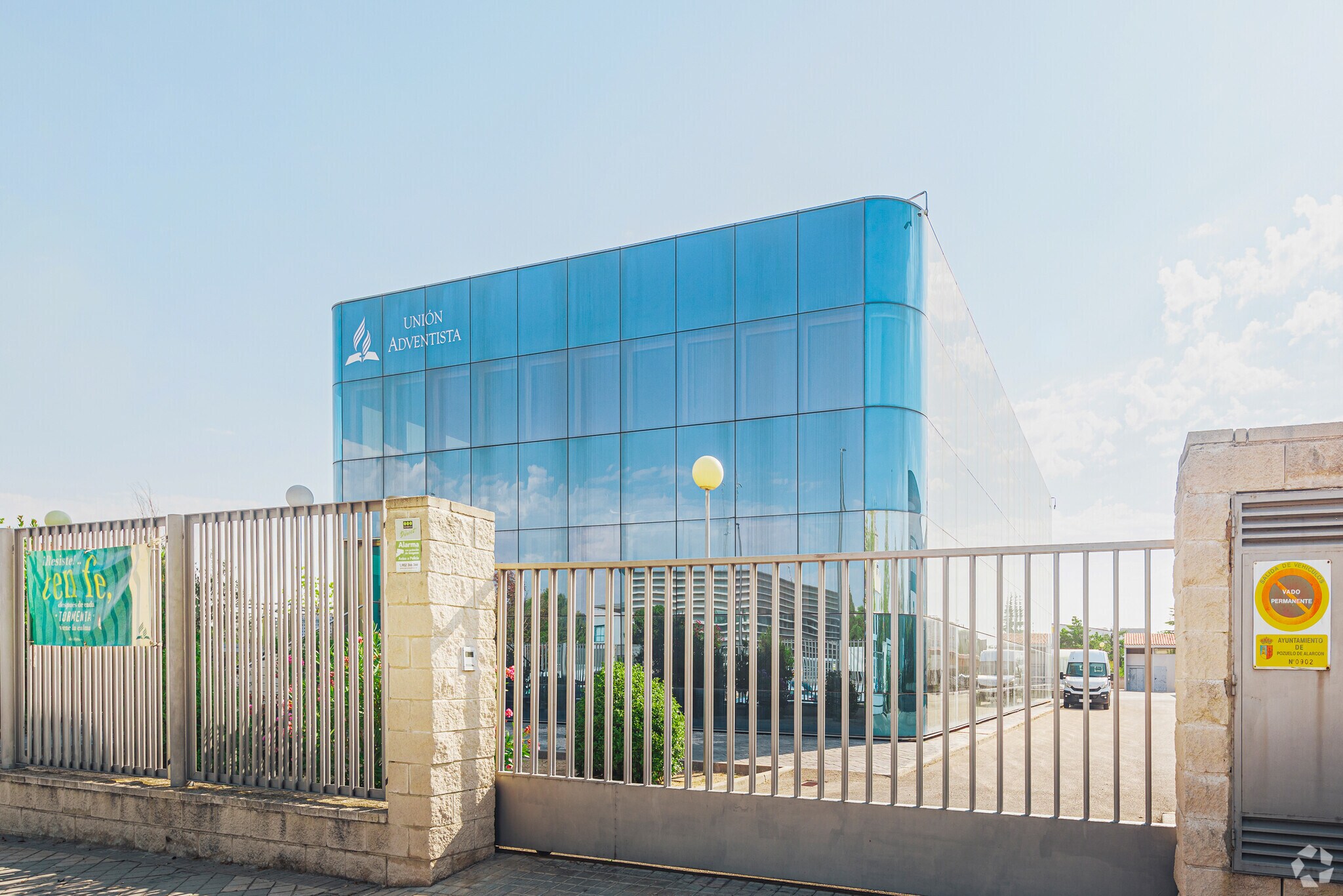 Bureau dans Pozuelo de Alarcón, Madrid à vendre Photo principale– Image 1 sur 5