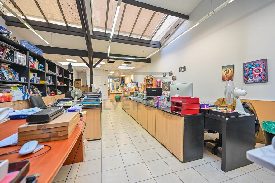 Bureau dans Paris à louer - Photo de l’immeuble – Image 3 sur 14