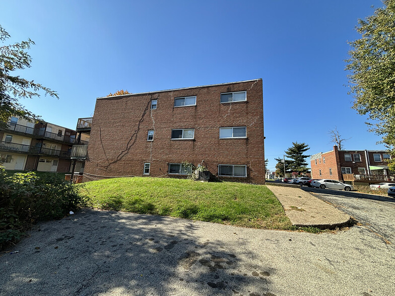 6945 N 15th St, Philadelphia, PA à vendre - Photo de l’immeuble – Image 2 sur 7