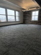 310 SW 4th Ave, Portland, OR à louer Photo intérieure– Image 2 sur 3