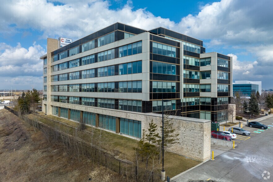 1855 Buckhorn Gate, Mississauga, ON à louer - Photo de l’immeuble – Image 2 sur 6