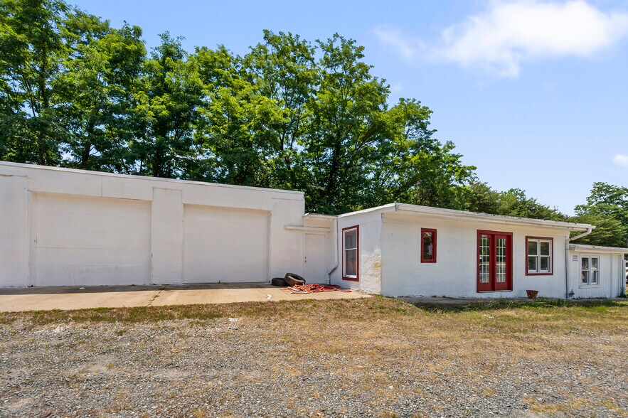 5326 Main St, Walkertown, NC à vendre - Photo de l’immeuble – Image 3 sur 40