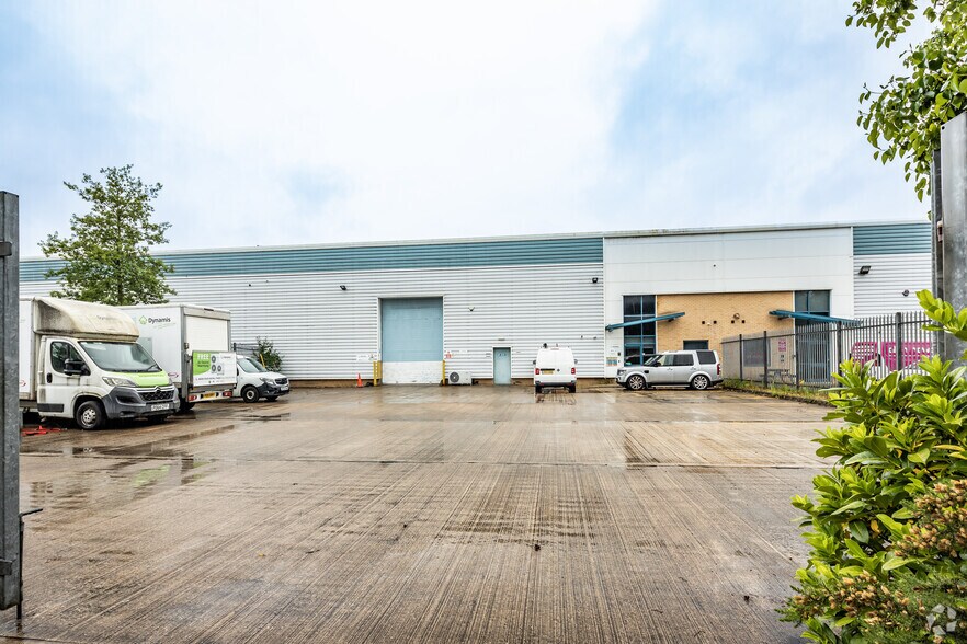 Hawleys Ln, Warrington à louer - Photo de l’immeuble – Image 2 sur 9