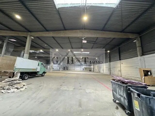 Industriel/Logistique dans Morangis à louer - Photo de l’immeuble – Image 2 sur 3