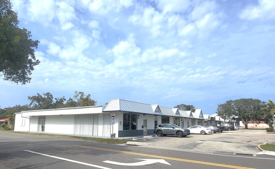 2960 S Cleveland Ave, Fort Myers, FL à louer - Photo de l’immeuble – Image 1 sur 11