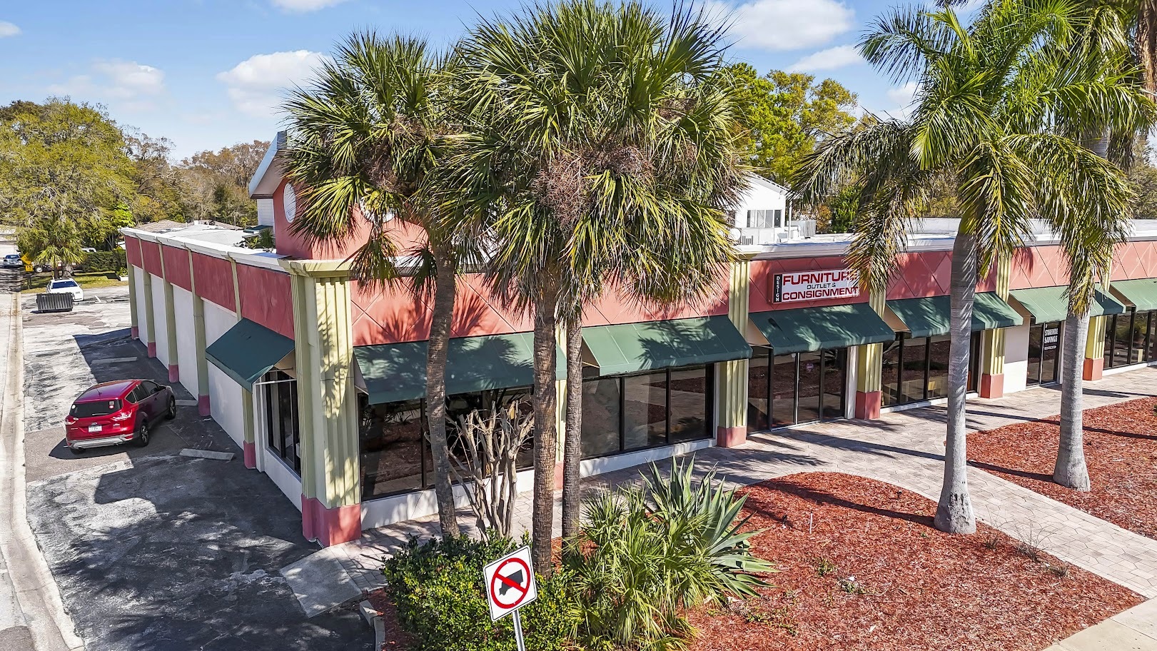 1928 Gulf to Bay Blvd, Clearwater, FL à louer Photo de l’immeuble– Image 1 sur 8