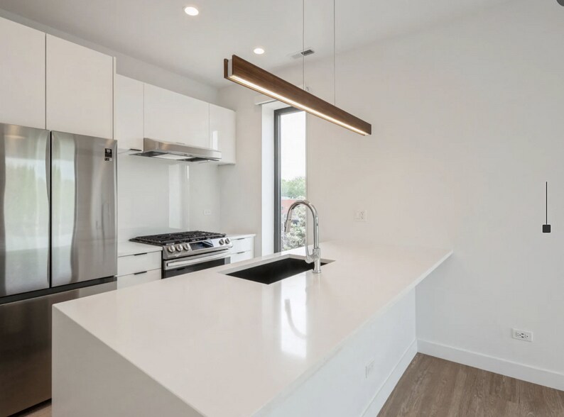 1242 W Lawrence Ave, Chicago, IL à vendre - Photo de l’immeuble – Image 3 sur 18