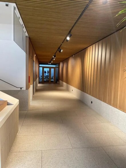 113 Avenue De Verdun, Issy-les-Moulineaux à louer - Photo de l’immeuble – Image 2 sur 11