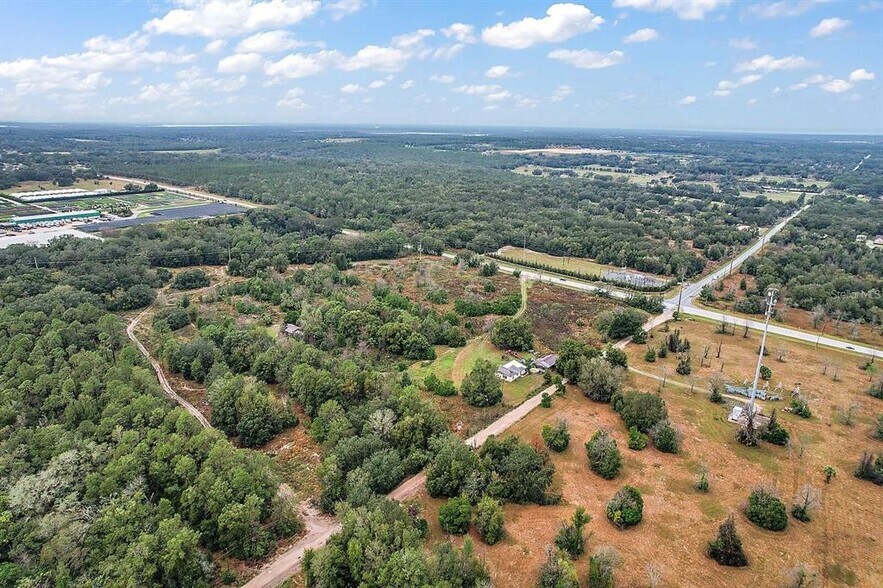 34305 Riordan Rd, Eustis, FL à vendre - Photo de l’immeuble – Image 3 sur 6