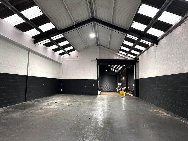 Moor St, Brierley Hill à vendre - Photo de l’immeuble – Image 3 sur 5