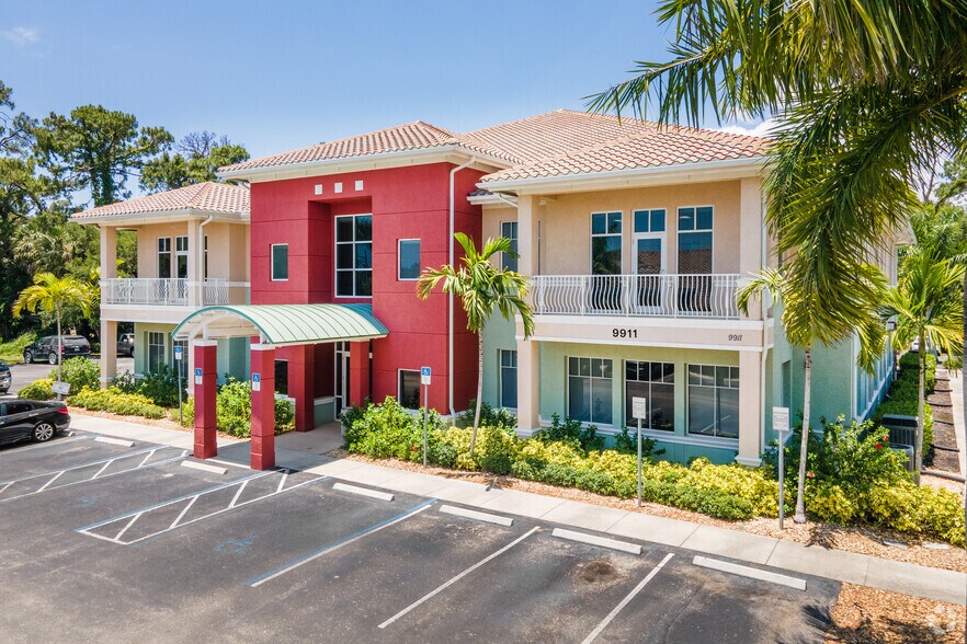 9911 Corkscrew Rd, Estero, FL à louer - Photo principale – Image 1 sur 10