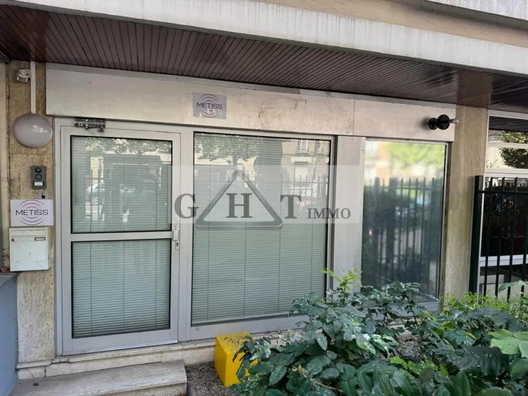 Local commercial dans Charenton-le-Pont à vendre Photo de l’immeuble– Image 1 sur 8