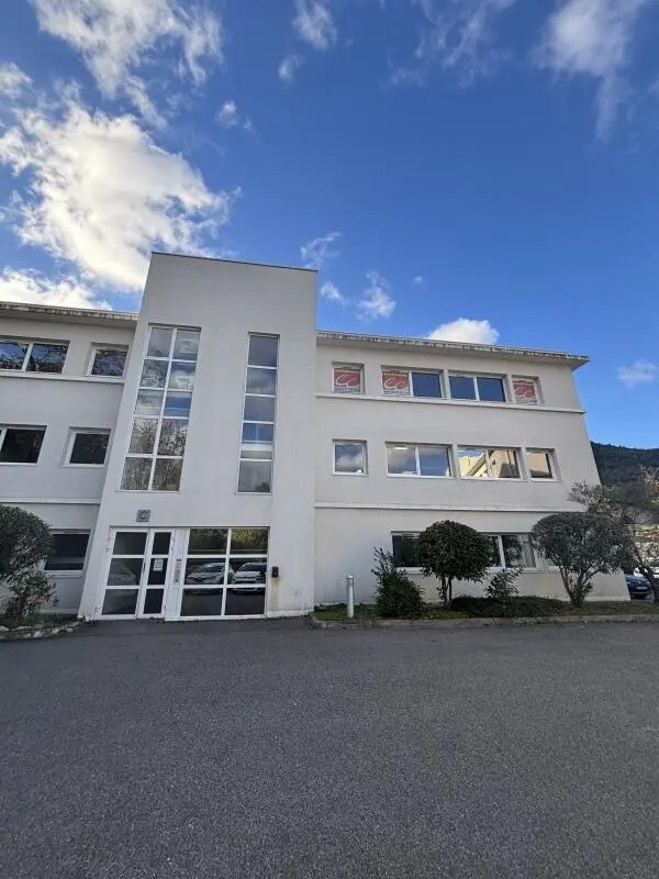 Bureau dans Gémenos à louer Photo de l’immeuble– Image 1 sur 9