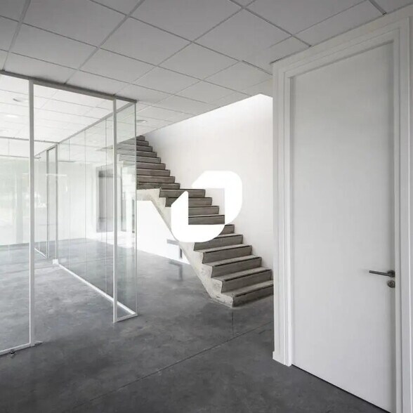 Bureau dans Loos à louer - Photo intérieure – Image 3 sur 4