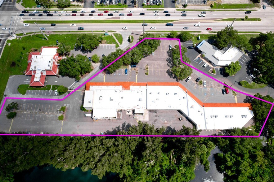 4105 Cortez Rd, Bradenton, FL à louer - Photo de l’immeuble – Image 2 sur 8