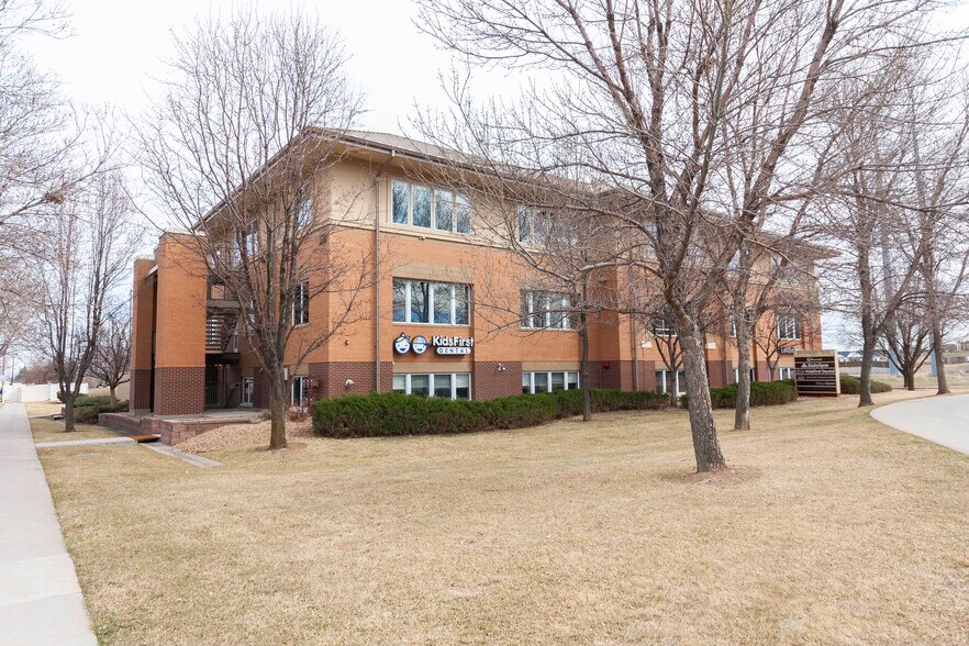 2121 Midpoint Dr, Fort Collins, CO à louer - Photo de l’immeuble – Image 1 sur 17