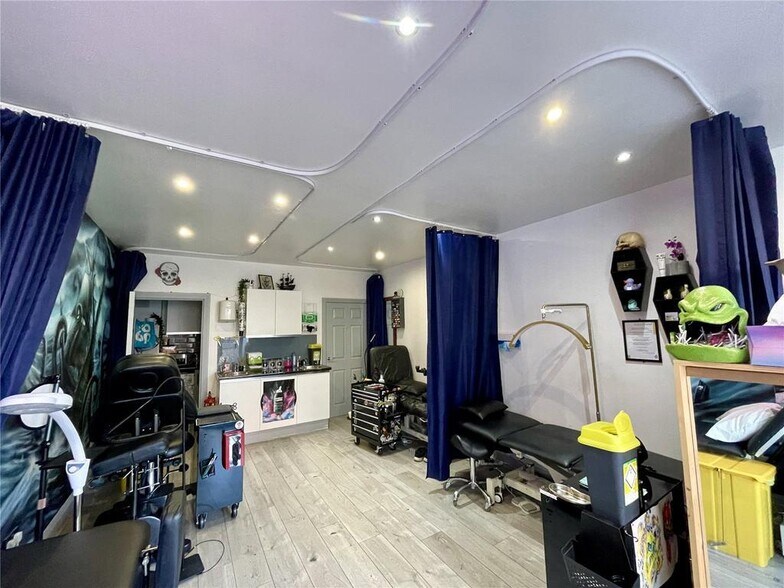 Lower Southend Rd, Wickford à louer - Photo de l’immeuble – Image 3 sur 6