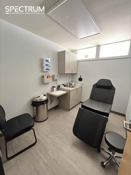 980 N D St, San Bernardino, CA à louer - Photo de l’immeuble – Image 2 sur 7