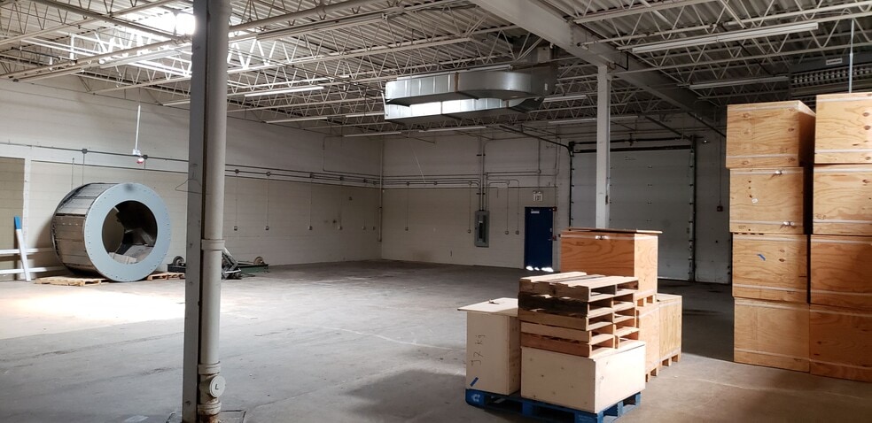 170 Shepard Ave, Wheeling, IL à louer - Photo intérieure – Image 2 sur 3