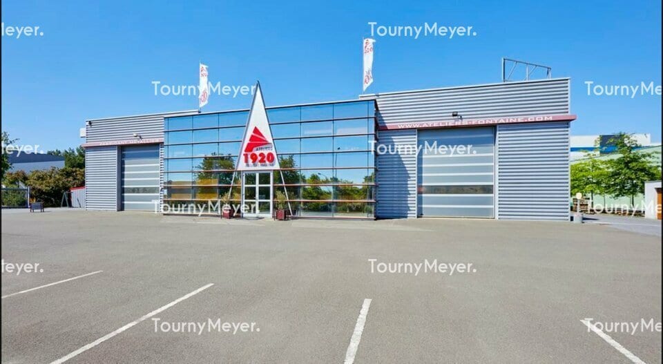 Local d'activités dans Grand-Fougeray à vendre Photo de l’immeuble– Image 1 sur 5