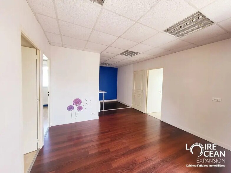 Bureau dans Chaumes-en-Retz à louer - Photo de l’immeuble – Image 1 sur 4