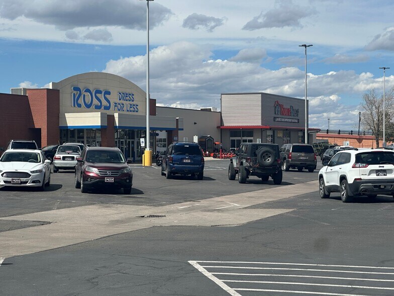 554 N 3rd St, Laramie, WY à louer - Photo de l’immeuble – Image 2 sur 4