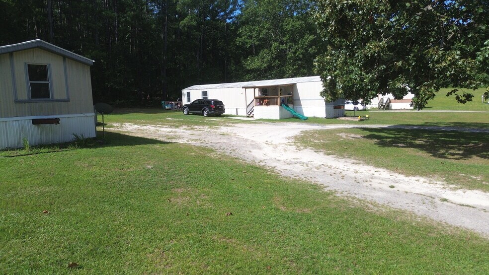 100 Wild Forest Ln, Sanford, NC à vendre - Photo de l’immeuble – Image 3 sur 9