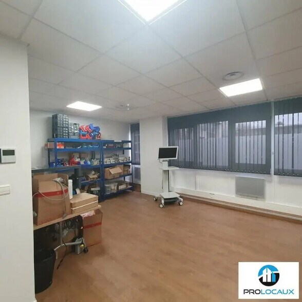 Bureau dans Gières à louer - Photo de l’immeuble – Image 2 sur 7