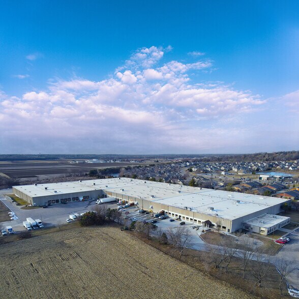 6600 Merle Hay Rd, Johnston, IA à louer - Photo de l’immeuble – Image 1 sur 13
