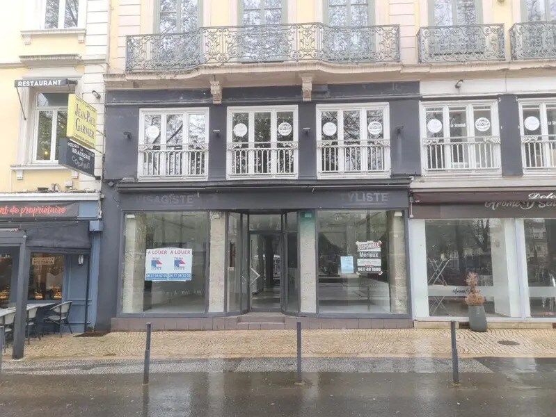 Local commercial dans Saint-Étienne à louer Photo de l’immeuble– Image 1 sur 9