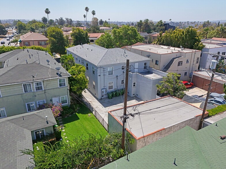 1257 S Cloverdale Ave, Los Angeles, CA à vendre - Photo de l’immeuble – Image 3 sur 17