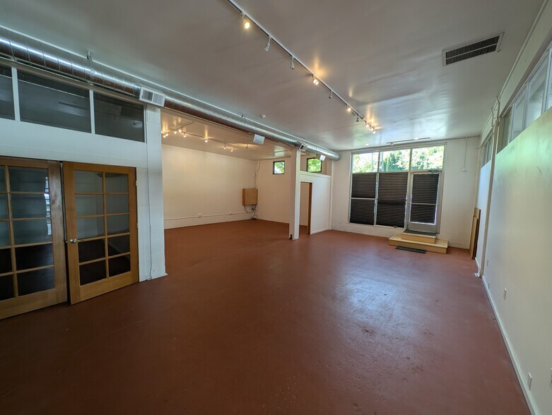 8836 N Lombard St, Portland, OR à louer - Photo de l’immeuble – Image 3 sur 13