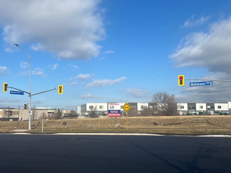 Part Block E, Mississauga, ON à vendre - Photo de l’immeuble – Image 2 sur 3