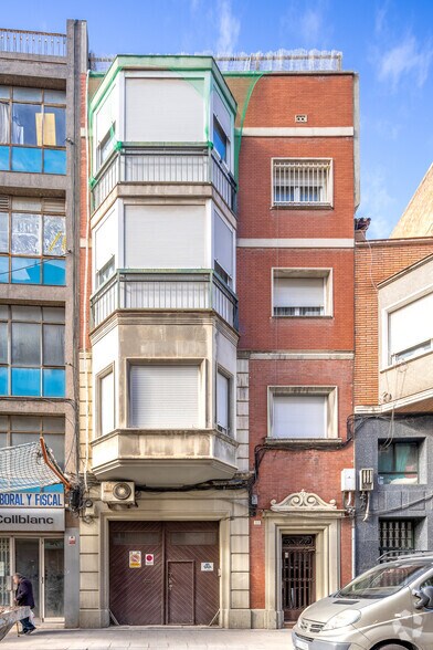 Local commercial dans L'Hospitalet de Llobregat, Barcelona à louer - Photo principale – Image 1 sur 1