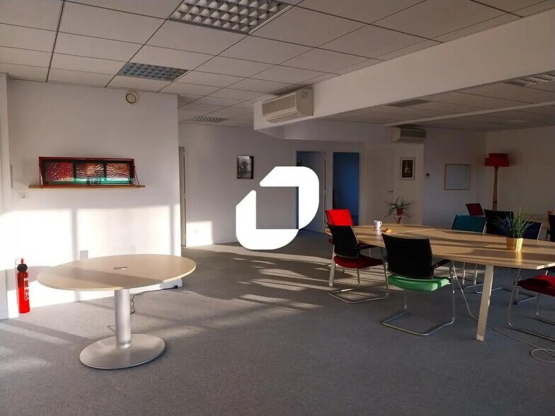 Bureau dans Orvault à louer - Photo de l’immeuble – Image 2 sur 16