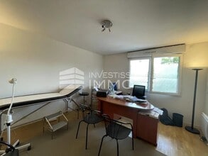 Bureau dans Le Plessis-Trévise à louer Photo intérieure– Image 1 sur 5