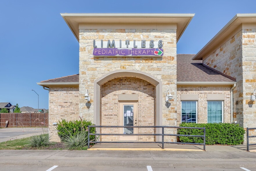 11751 Alta Vista Rd, Fort Worth, TX à louer - Photo principale – Image 1 sur 9