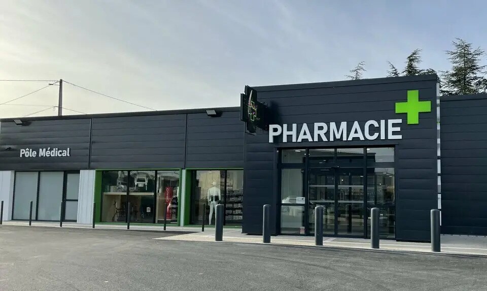 Bureau dans CABANNES à vendre Photo de l’immeuble– Image 1 sur 6