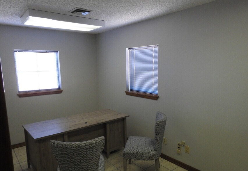 1620 Enterprise Ave, Springfield, MO à louer - Photo intérieure – Image 3 sur 5