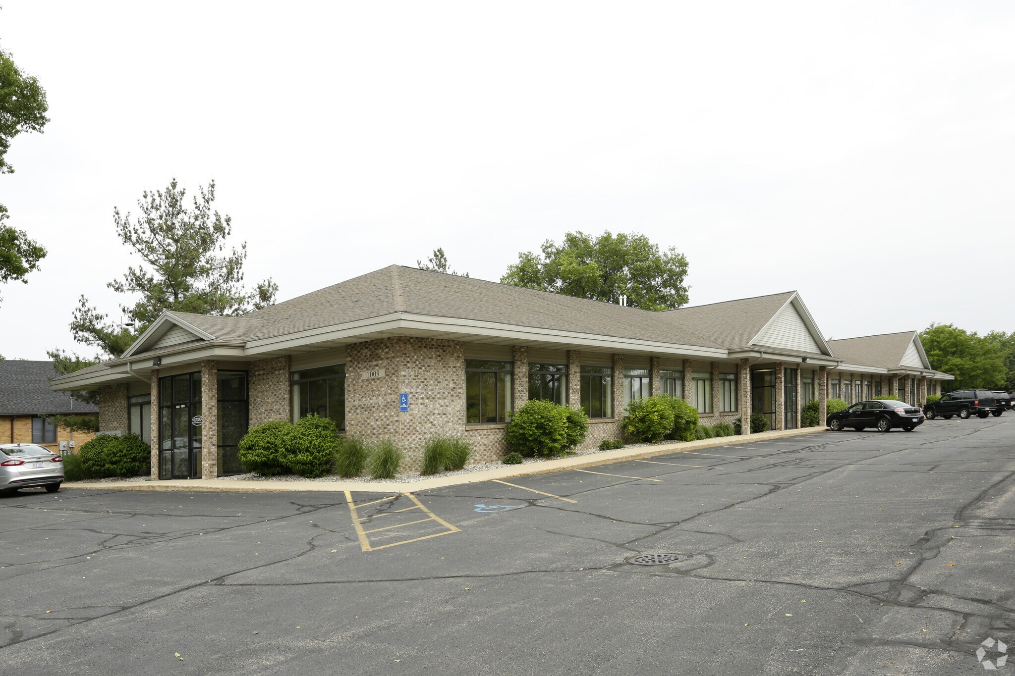 1009 44th St SW, Grand Rapids, MI à louer Photo principale– Image 1 sur 9