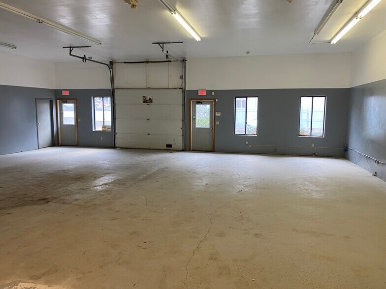 70 Raton Dr, Milford, CT à louer - Photo de l’immeuble – Image 3 sur 5