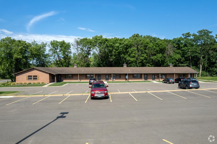 5 County Road B E, Saint Paul, MN à louer - Photo de l’immeuble – Image 3 sur 4