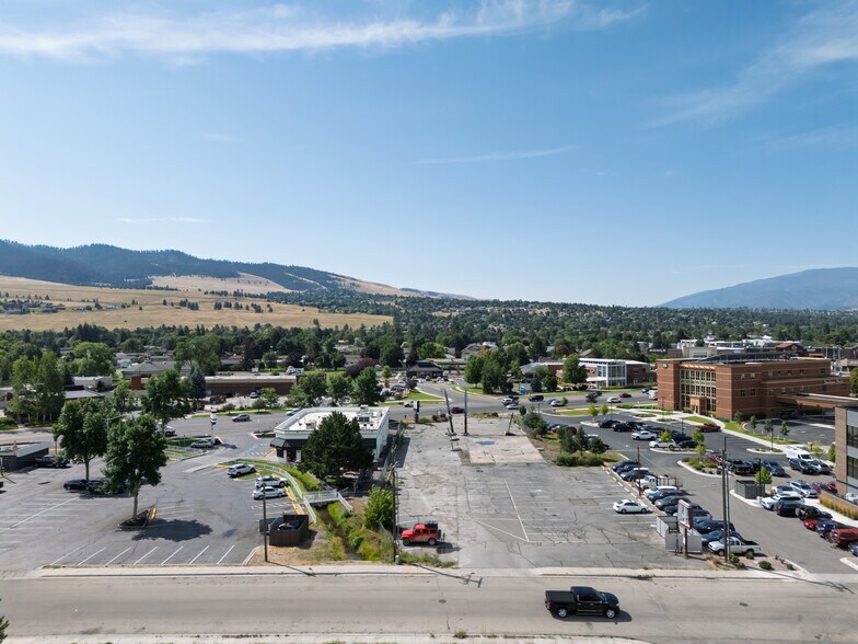 3521 Brooks St, Missoula, MT à vendre - Photo de l’immeuble – Image 3 sur 11