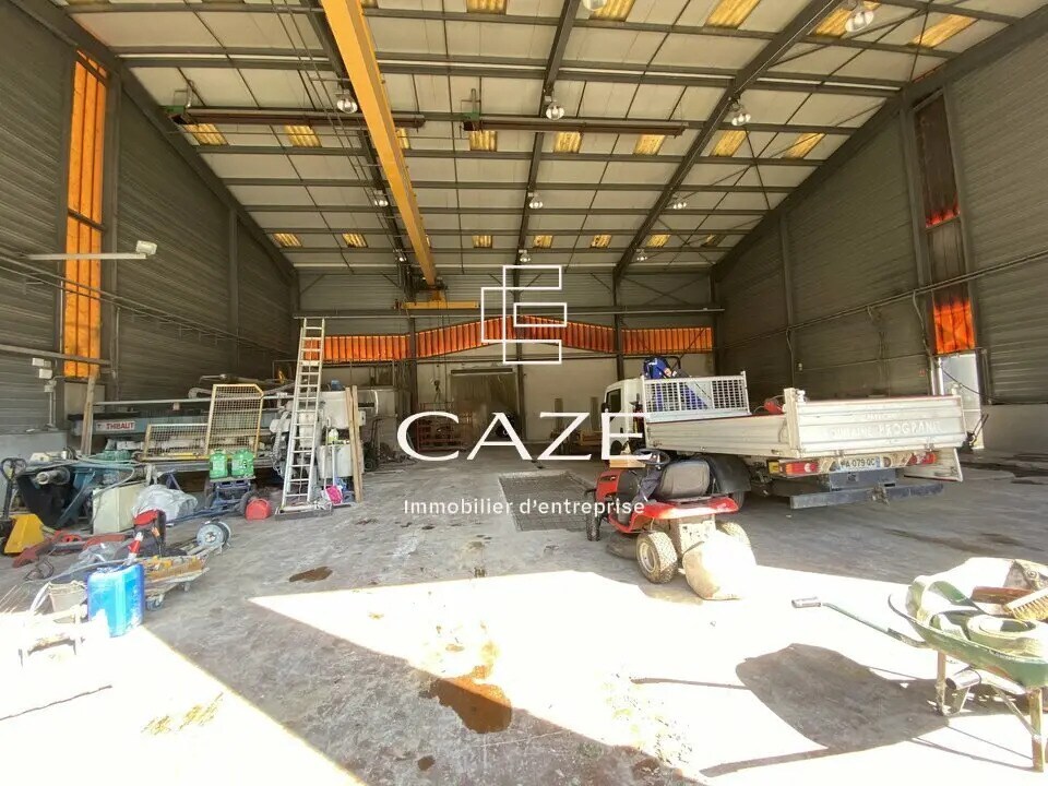 Industriel/Logistique dans SAINT-MEDARD-D'EYRANS à louer Photo de l’immeuble– Image 1 sur 6