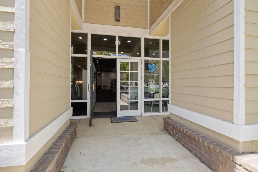 1145 Lindero Canyon Rd, Westlake Village, CA à louer - Photo de l’immeuble – Image 3 sur 24