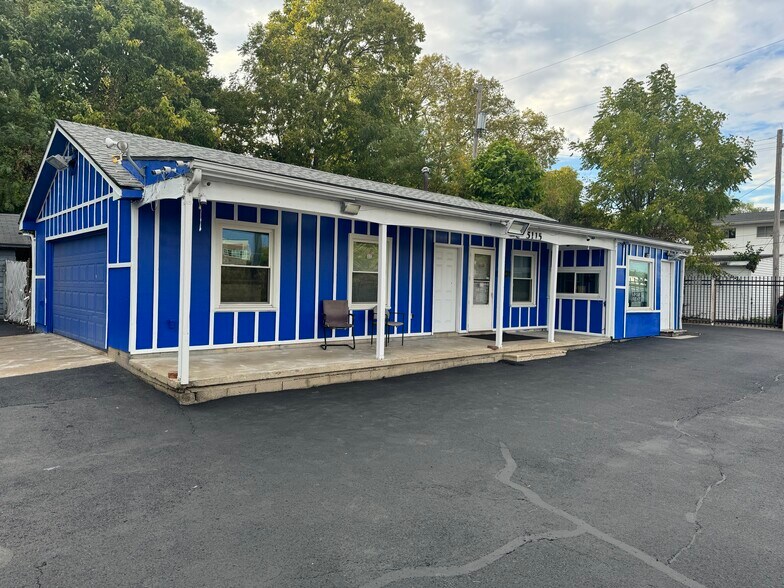 5115 N Dixie Dr, Dayton, OH à louer - Photo de l’immeuble – Image 1 sur 12