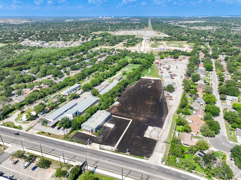 14732 Bulverde Rd, San Antonio, TX à vendre - Photo de l’immeuble – Image 3 sur 28
