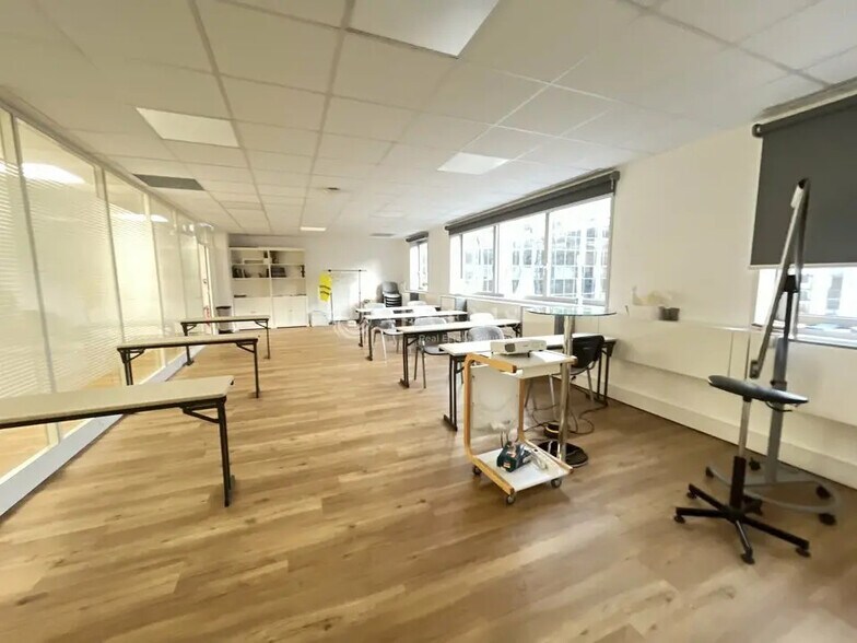 Bureau dans Noisy-le-Grand à louer - Photo intérieure – Image 2 sur 10