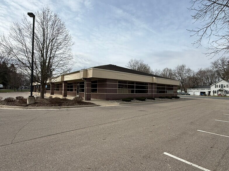 3497 S 9th St, Kalamazoo, MI à louer - Photo de l’immeuble – Image 2 sur 14